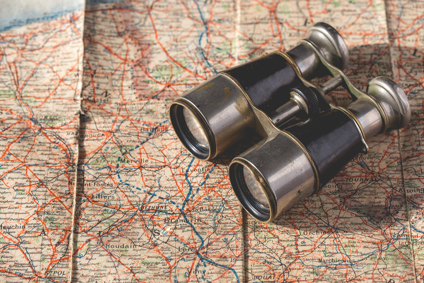 old-map-and-binoculars